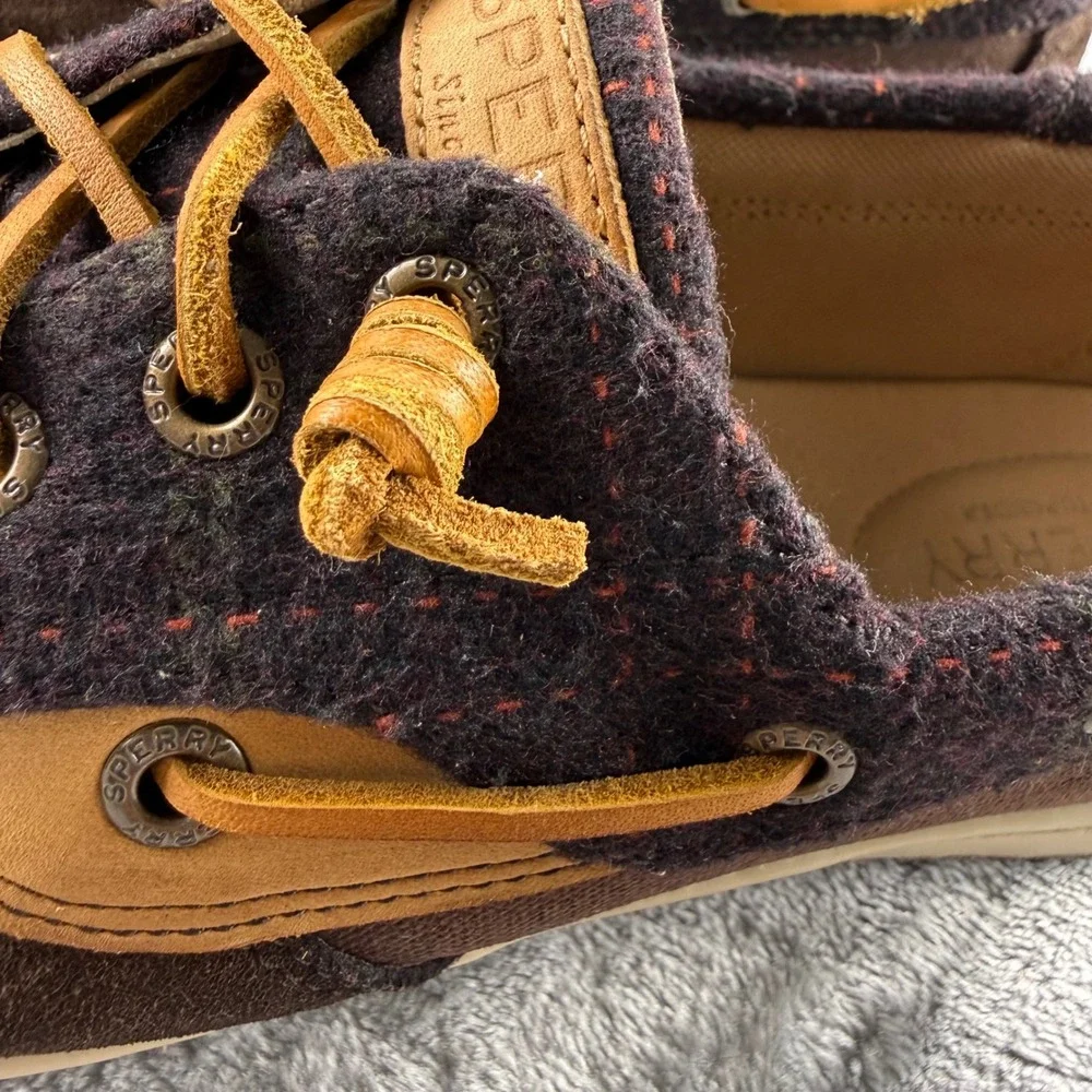 Sperry Top-Sider Women 9 Brown Suede Wool Boat Shoes Burgundy Mixed Preppy Fall